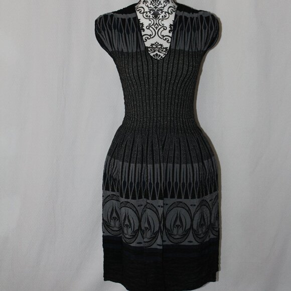 Max Studio Dresses & Skirts - Max Studio Black / Silver Geometric Design V-neck Smocked Dress S SMALL EUC